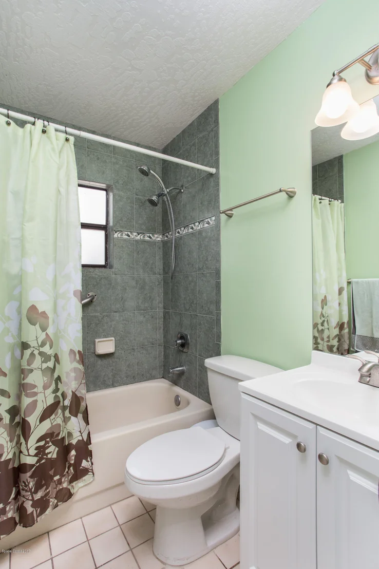 Photo of 3835 Milwaukee Avenue