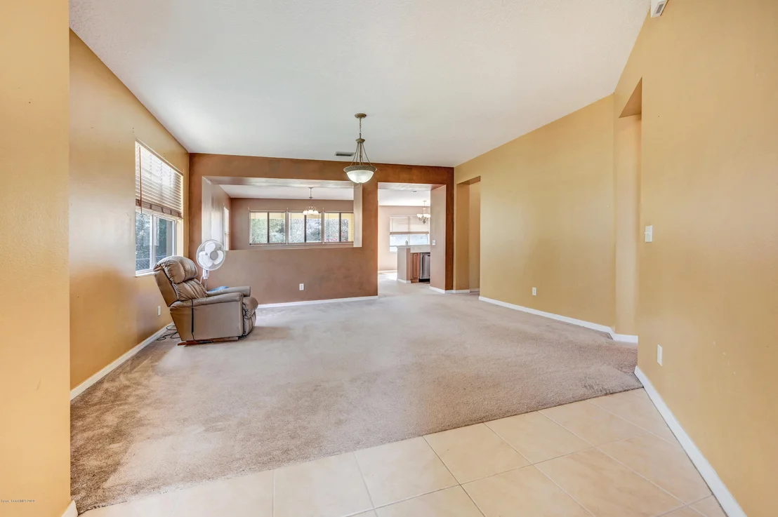 Photo of 3100 Eldron Boulevard SE