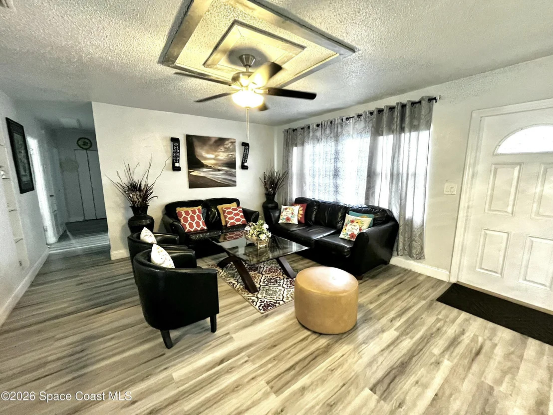 Photo of 2000 Sarno Road