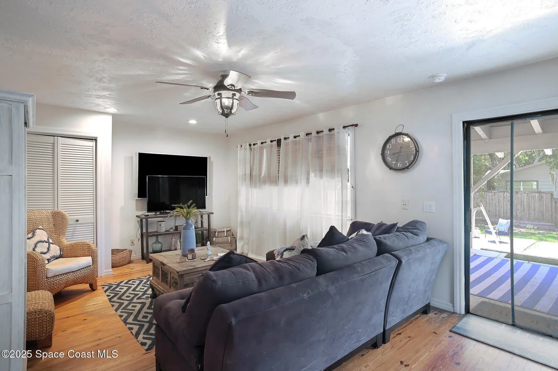 Photo of 5875 Riverside Drive