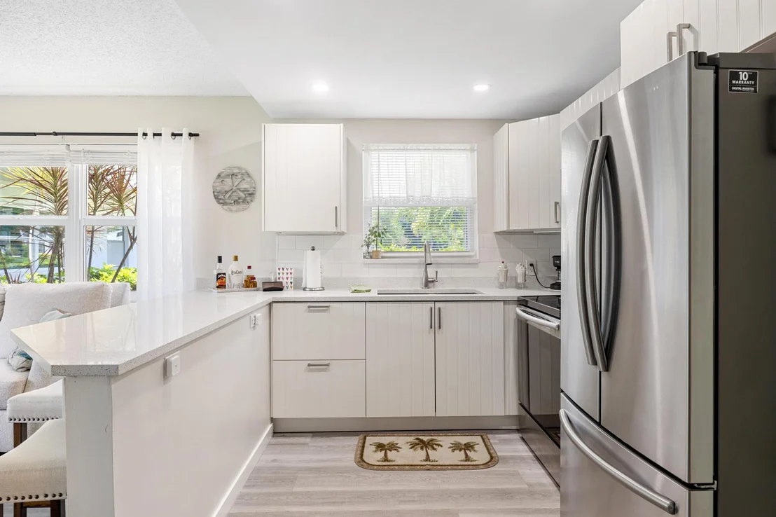 Photo of Unit P at 341 Markham Cres