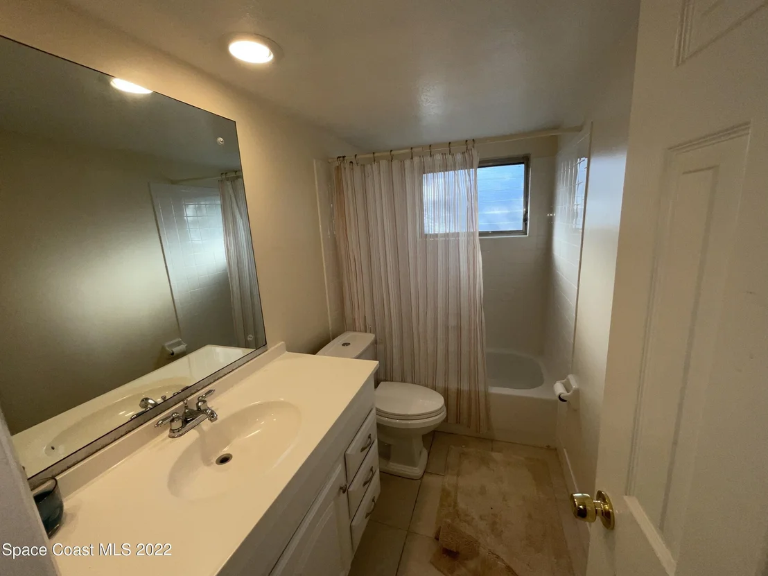 Photo of 941 Kings Post Road