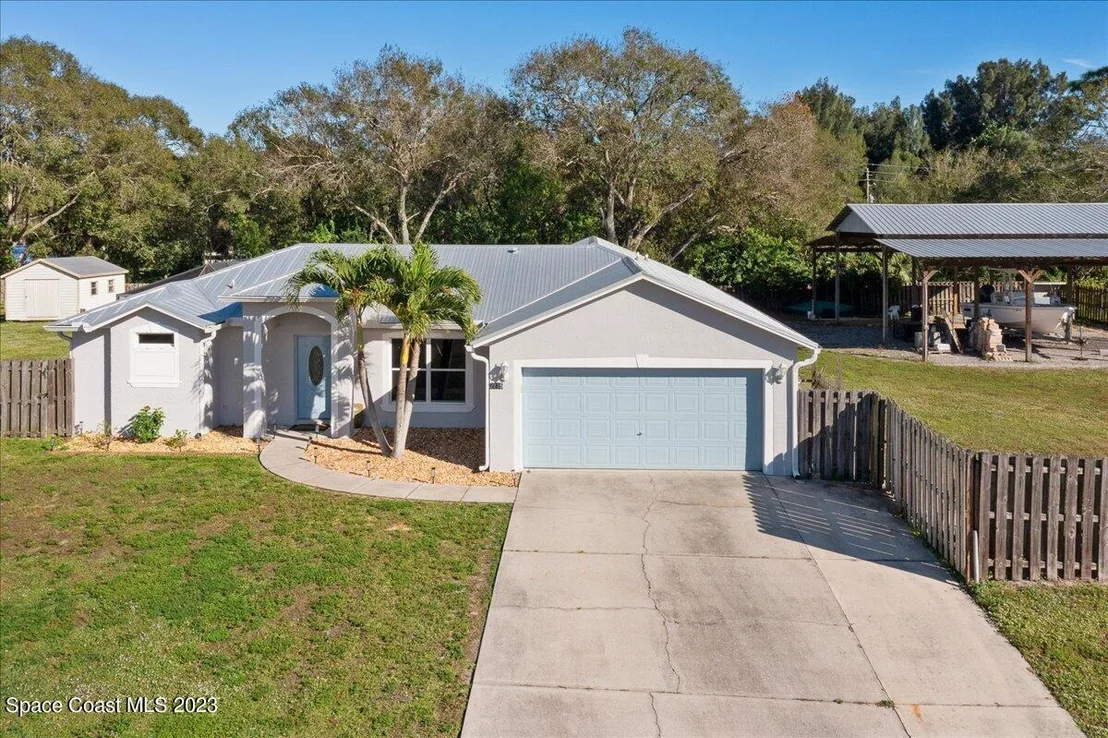 Photo of 2215 Wilcox Street