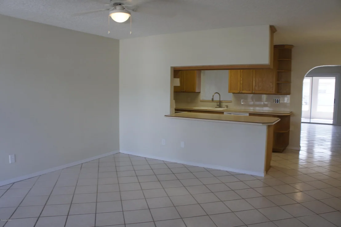 Photo of 565 Imperial Avenue