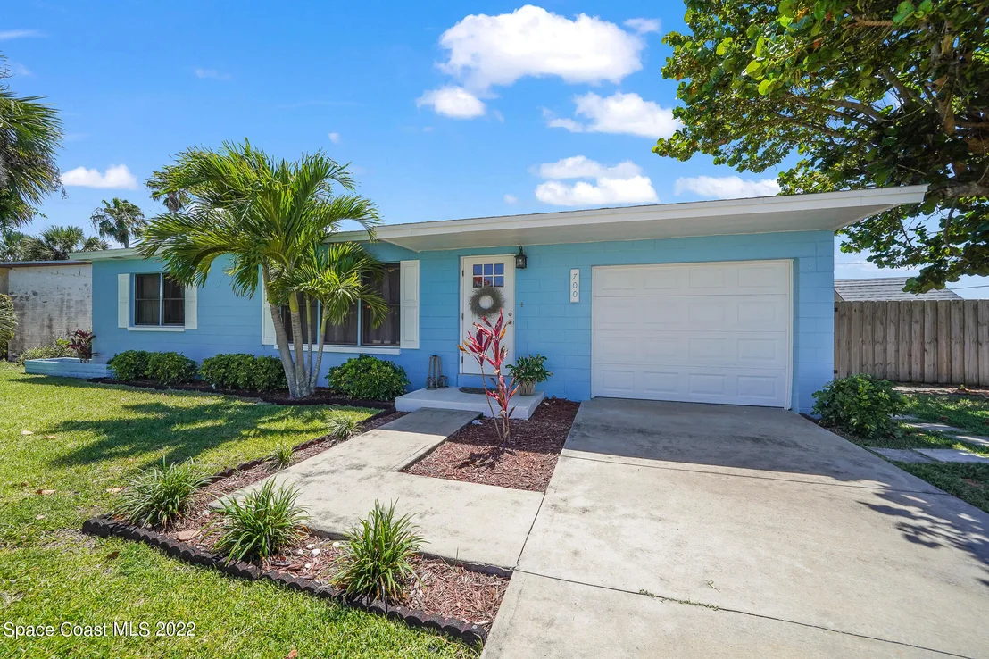 Photo of 700 Pelican Drive