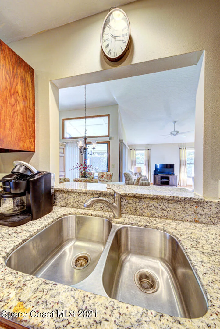 Photo of 873 Ridge Lake Drive