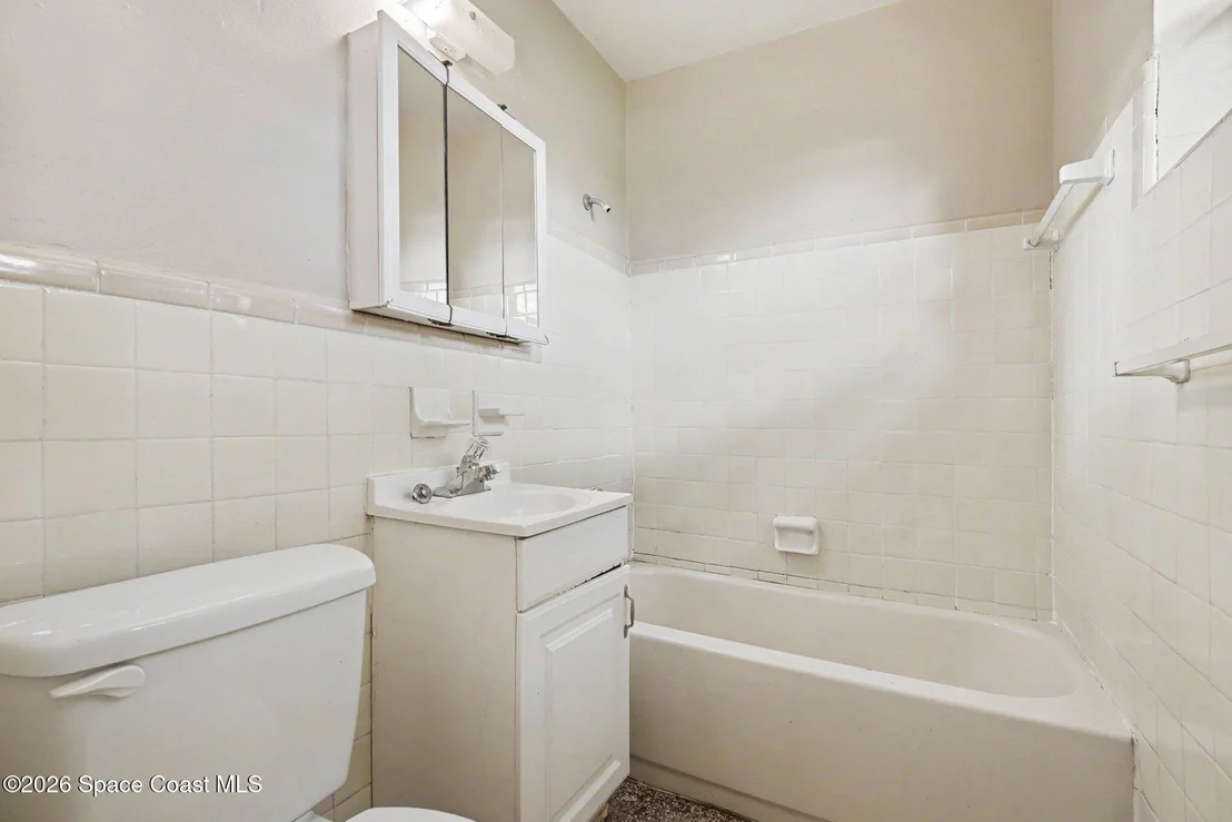 Photo of 142 Hollywood Boulevard