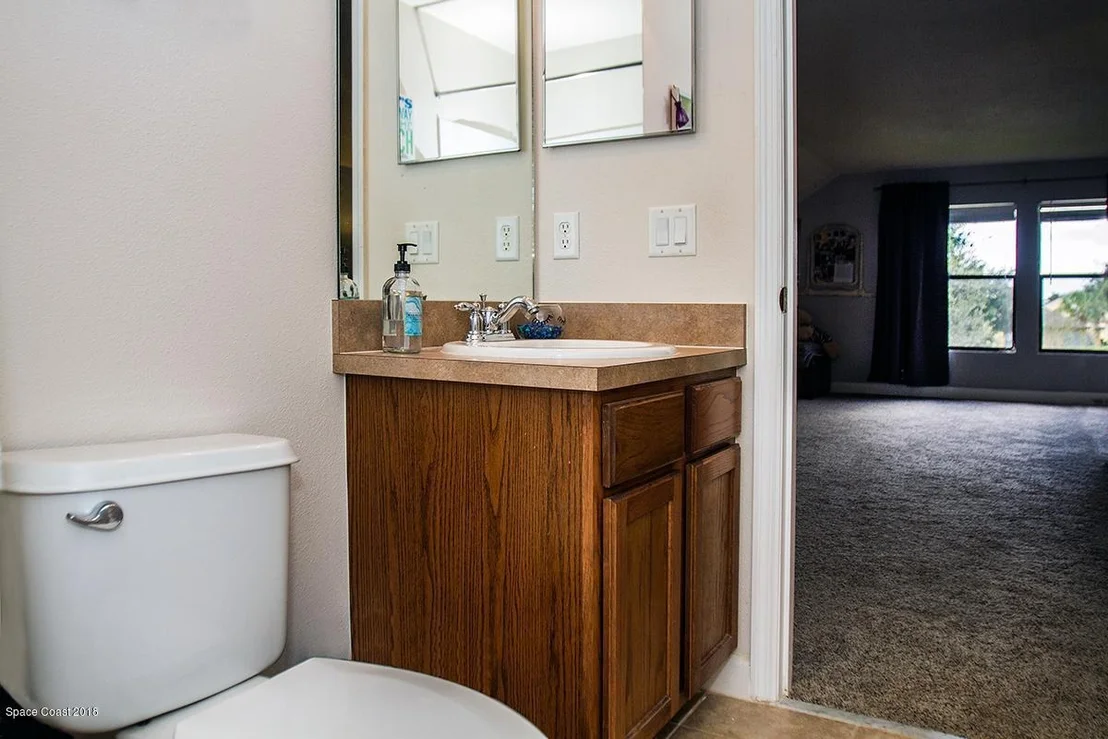 Photo of 565 Dryden Circle