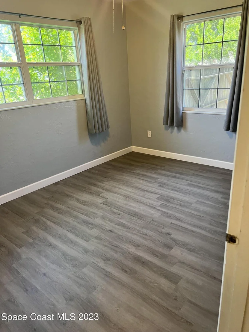 Photo of 1058 Barclay Drive