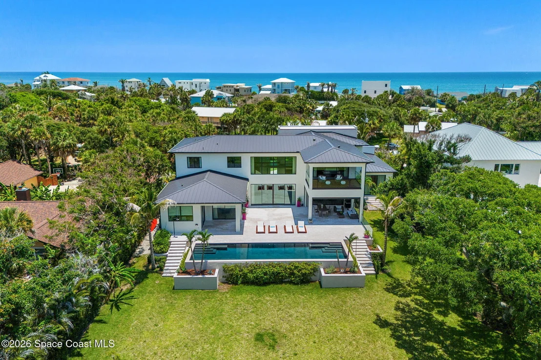 Photo of 7866 Casuarina Drive