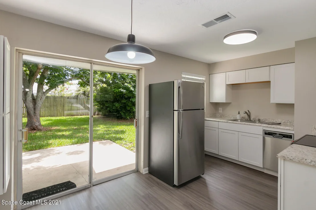 Photo of 1062 Macco Road