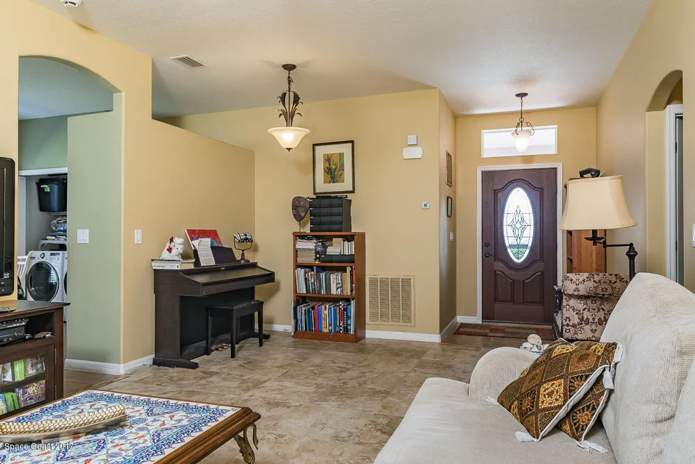 Photo of 3872 Manitoba Way