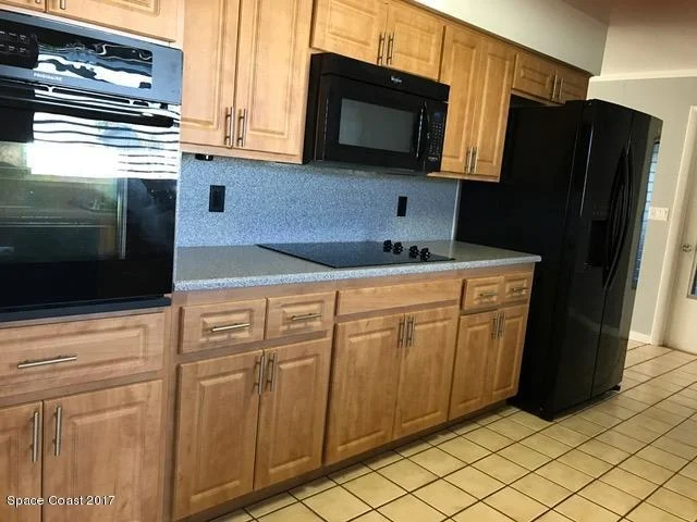 Photo of 625 N Robert Way N