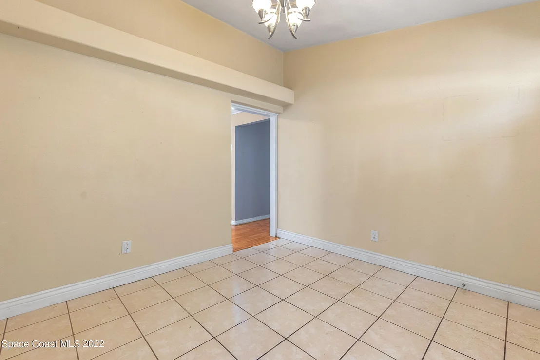 Photo of 4353 Sherwood Boulevard