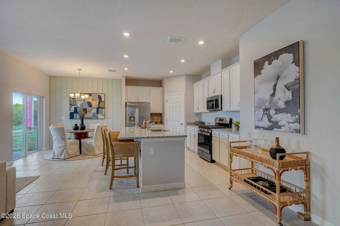 Photo of 1142 Banff Drive NE