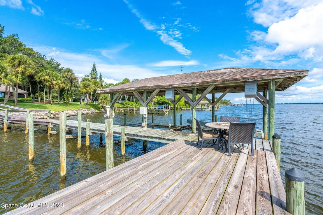 Photo of 1421 Rockledge Drive