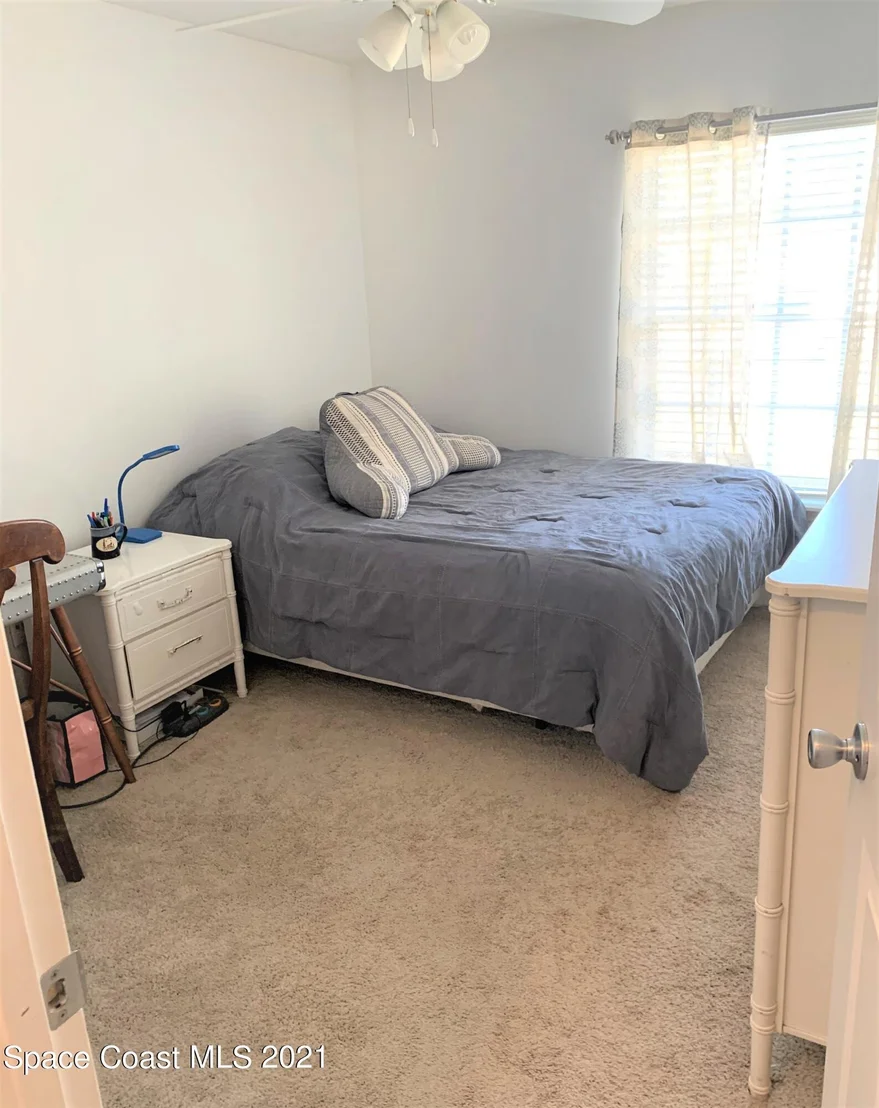 Photo of 3182 NE Edgewood Drive NE