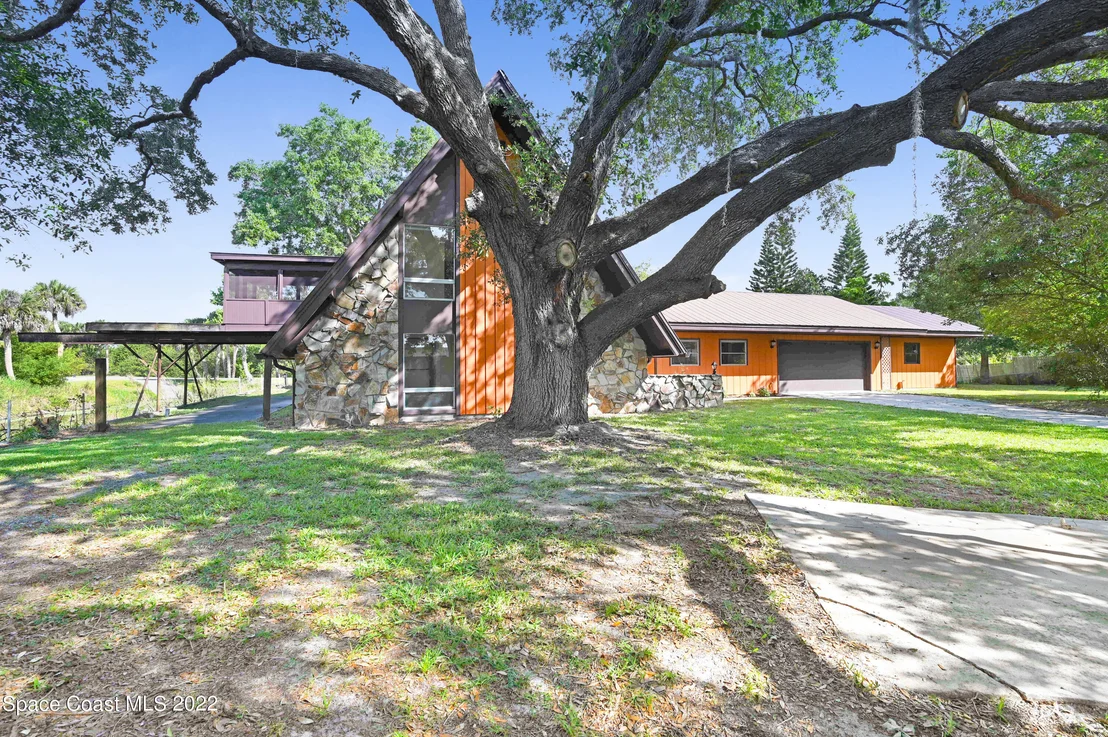 Photo of 555 Amber Lane