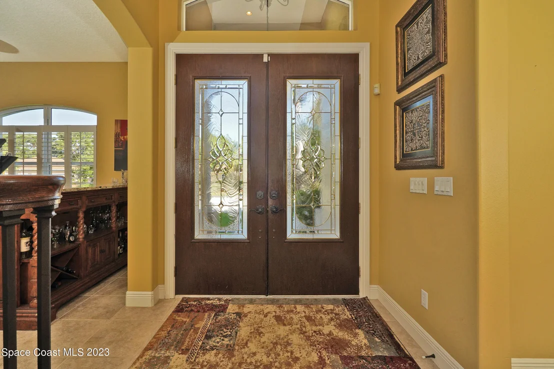 Photo of 2217 Royal Oaks Drive