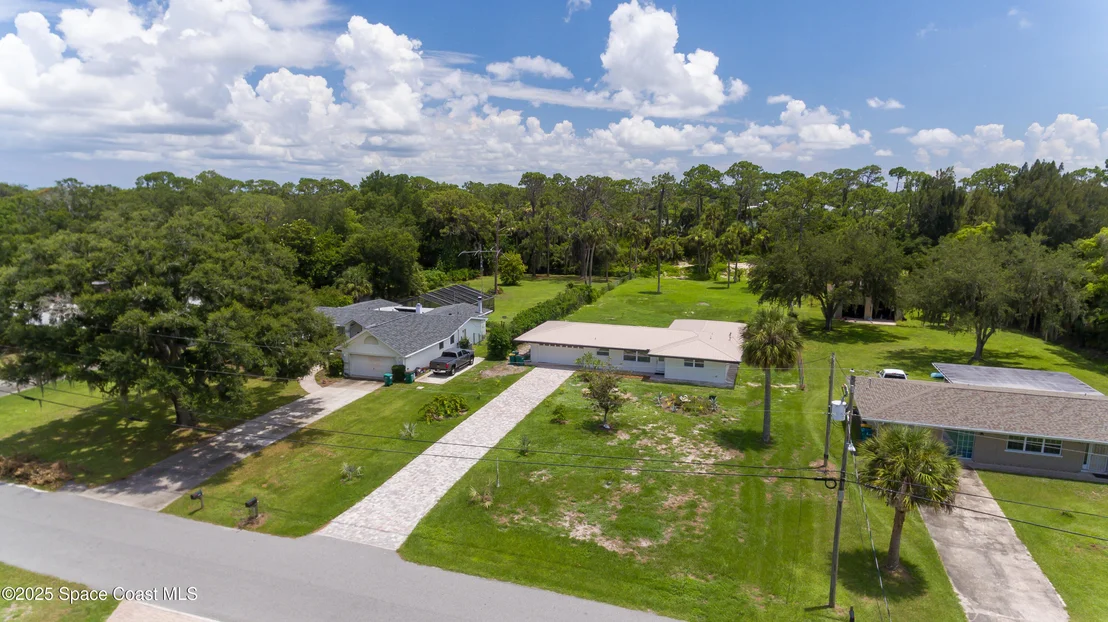 Photo of 8473 Sylvan Drive