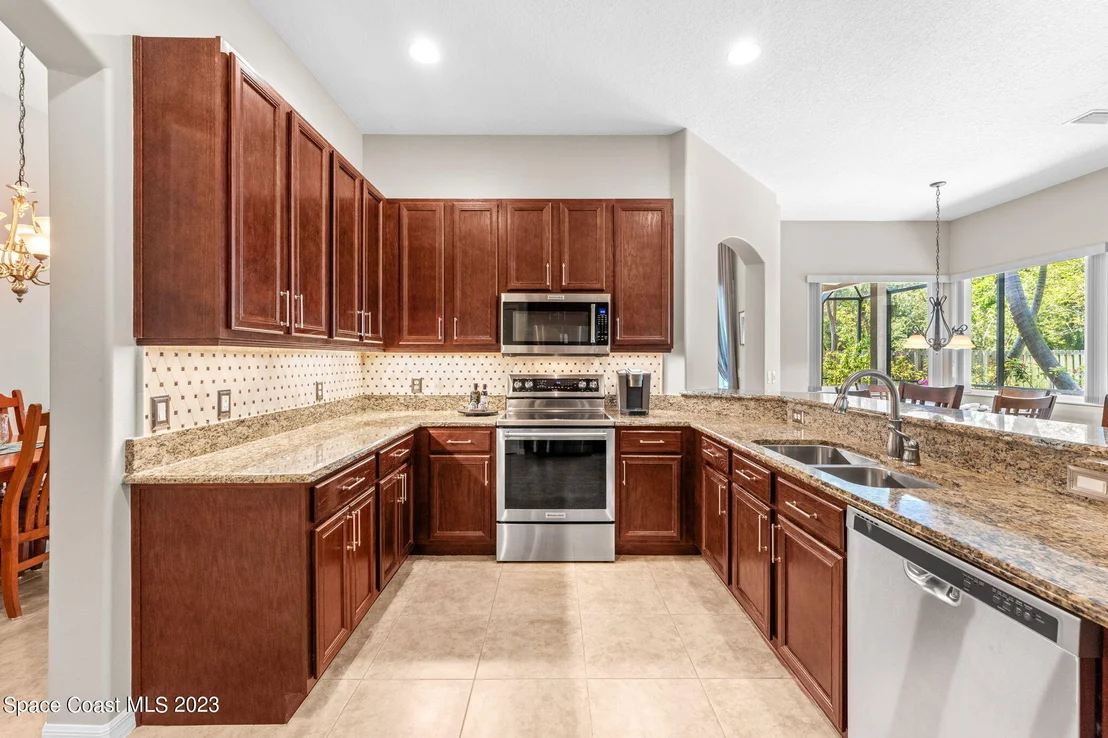 Photo of 2275 Botanica Circle