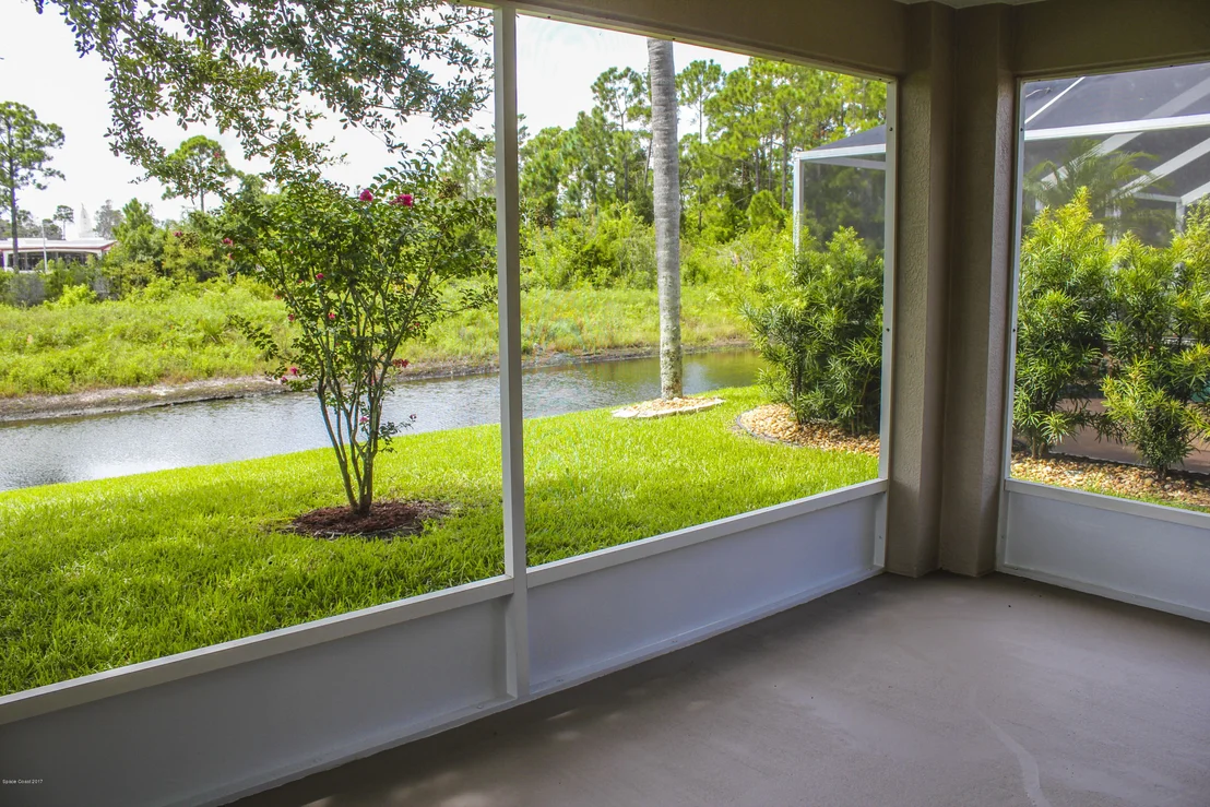 Photo of 881 Villa Drive