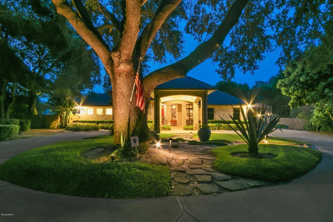 Photo of 16 Summer Place