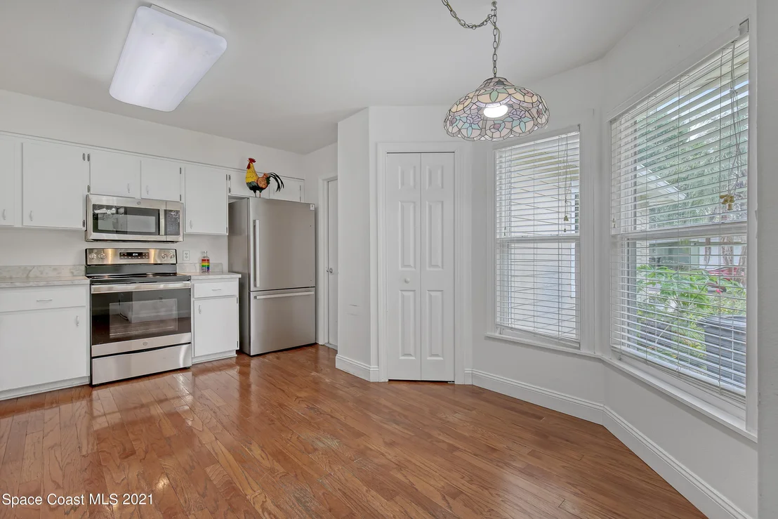 Photo of 794 White Pine Avenue
