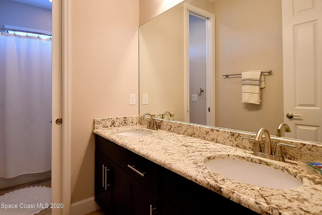 Photo of 2872 Casterton Drive