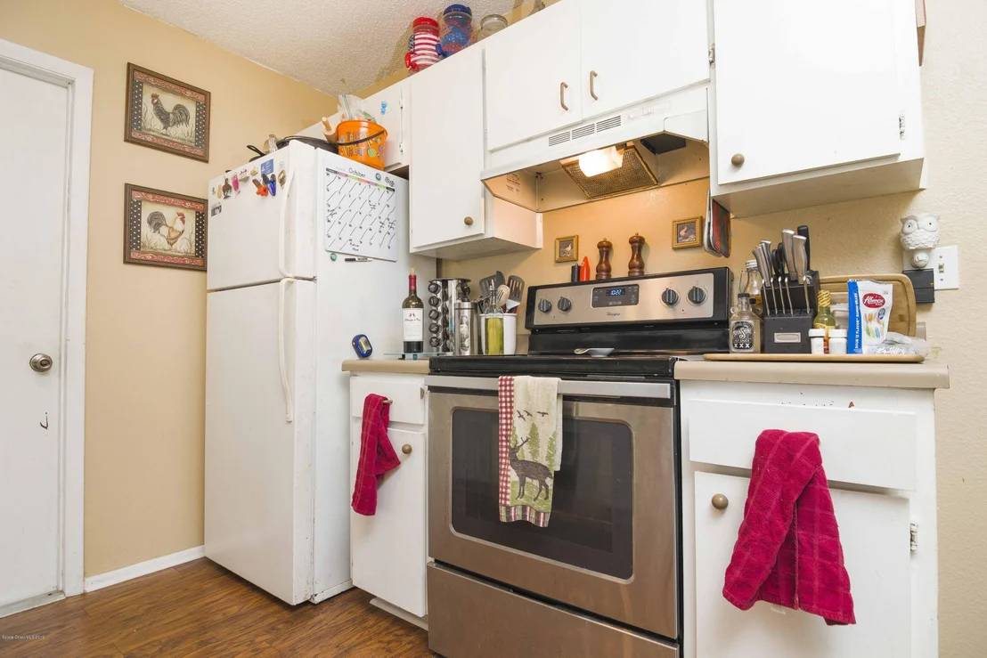 Photo of 274 Eckert Street SE