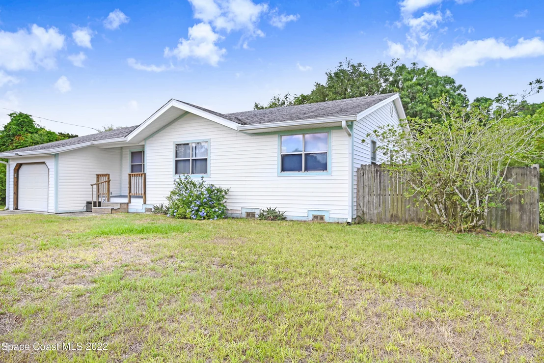 Photo of 4585 Robert Street