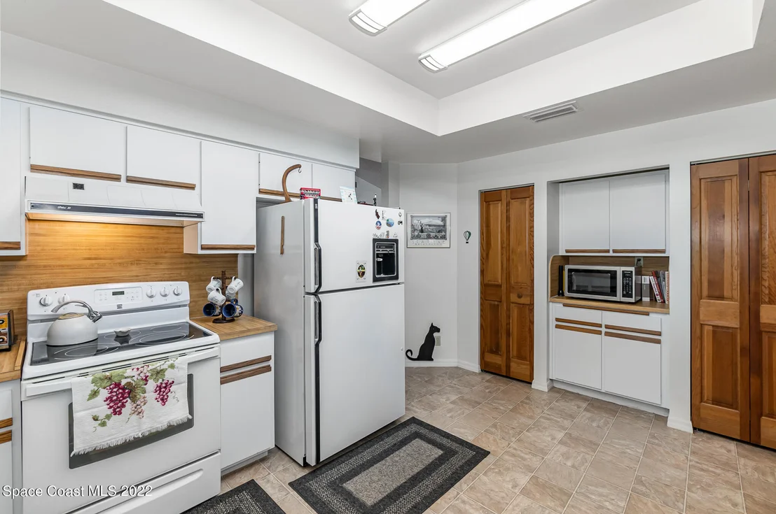 Photo of 4050 Burkholm Road