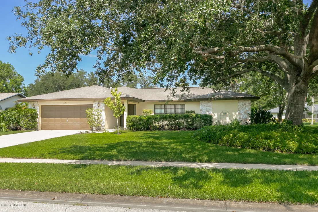 Photo of 2274 Woodlawn Circle