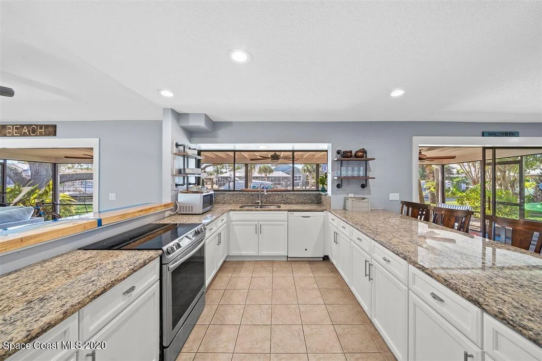 Photo of 393 Nikomas Way