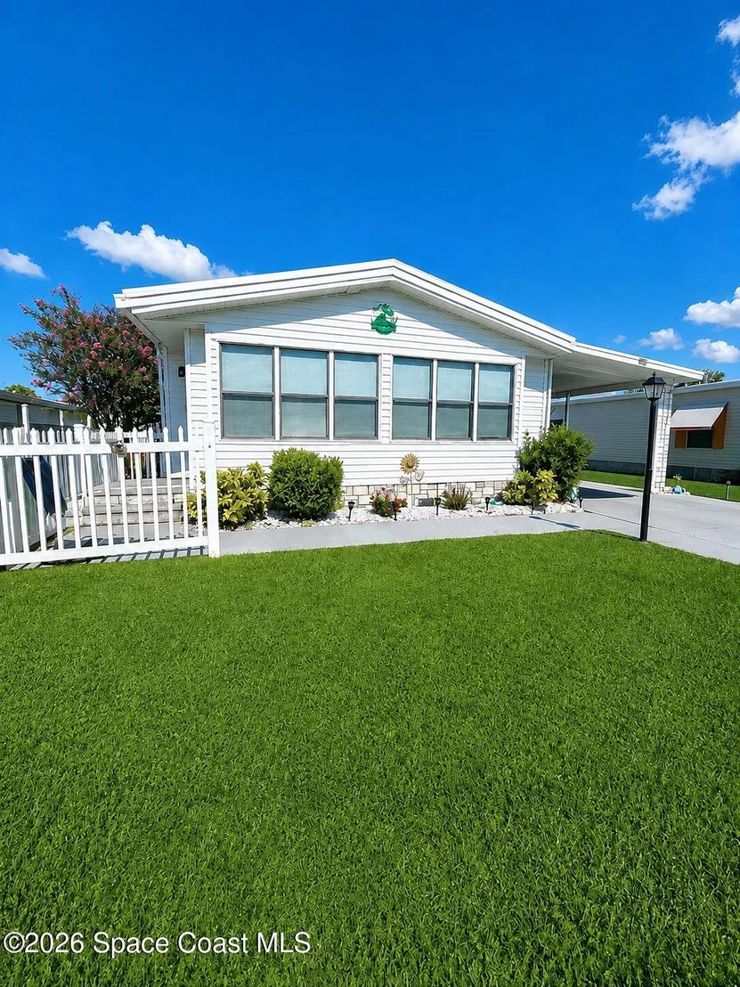 Photo of 920 Hyacinth Circle