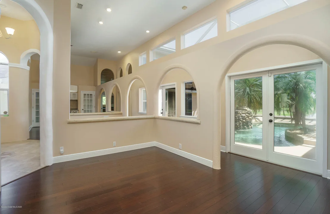 Photo of 845 Sanderling Drive