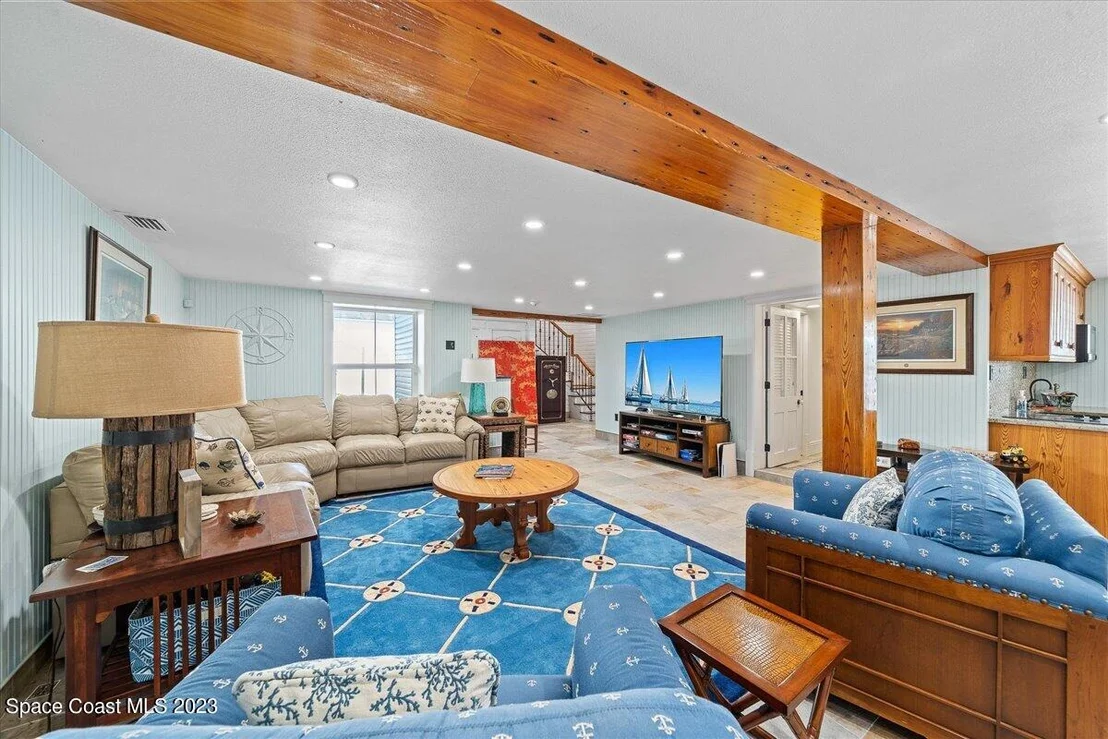 Photo of 1115 Hyde Park Lane