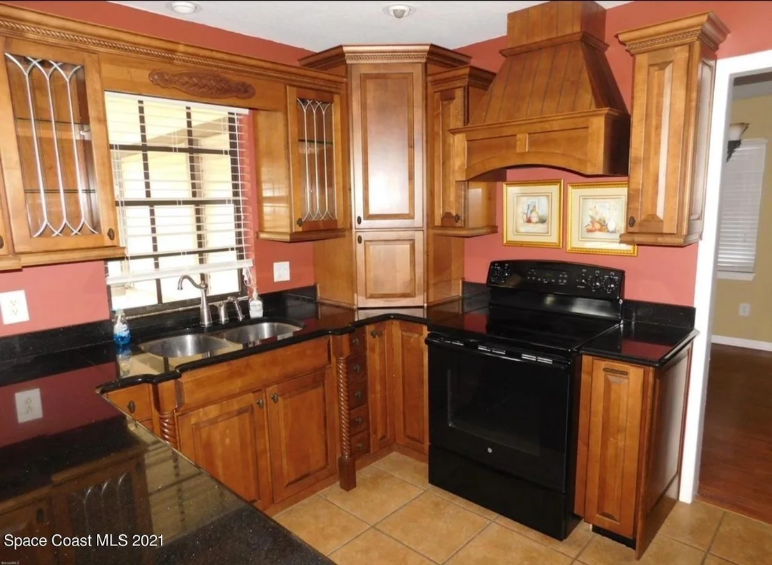 Photo of 986 Whisperpine Drive