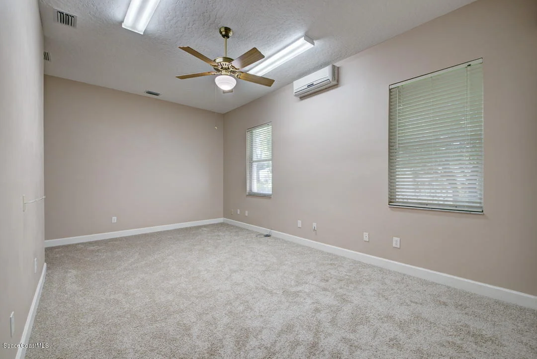 Photo of 843 Spring Oak Drive