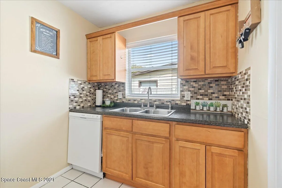 Photo of 1413 Rosemary Drive