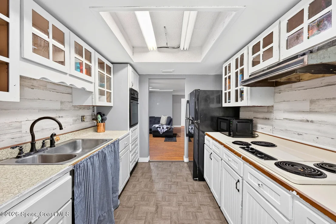 Photo of 4585 Vancouver Avenue