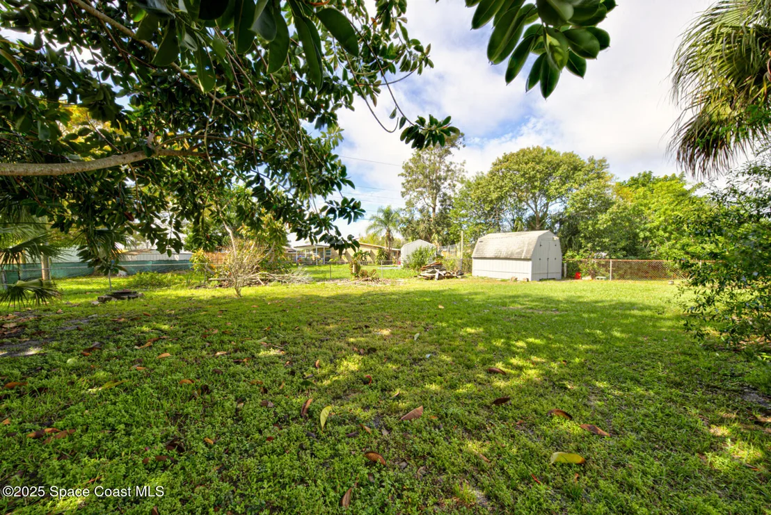 Photo of 2433 Allan Adale Road