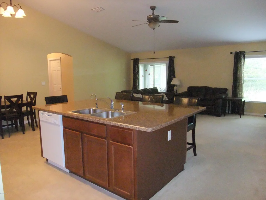 Photo of 1041 Pasadena Road SE