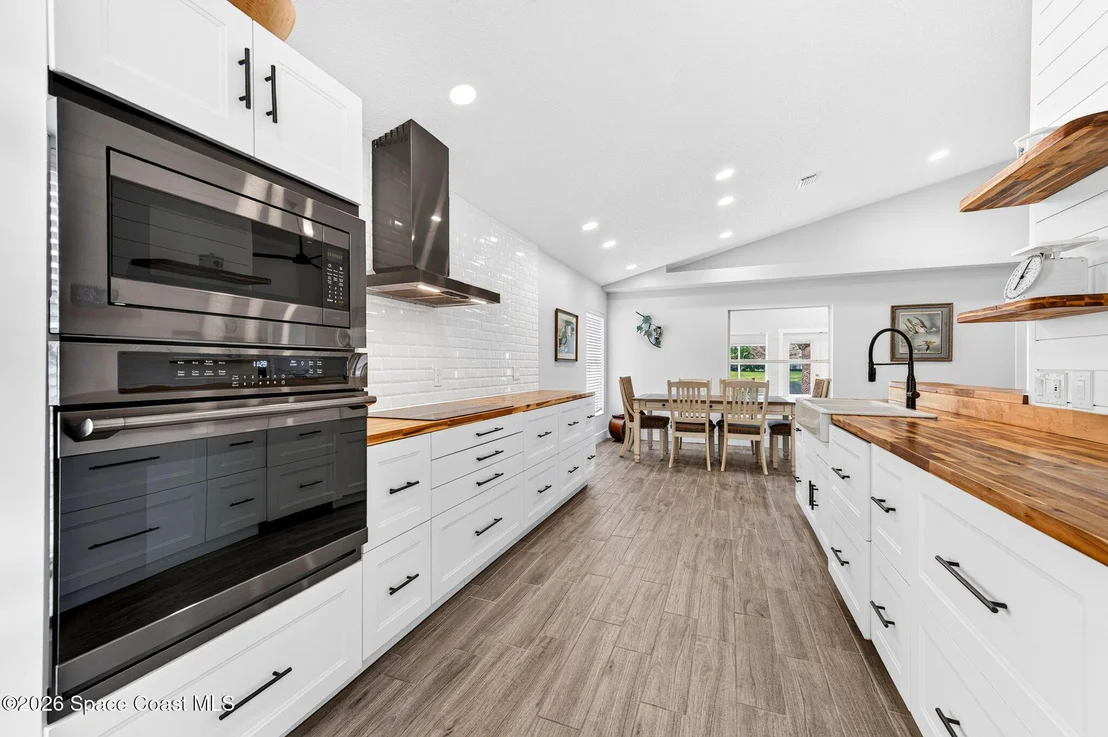 Photo of 2453 Addington Circle