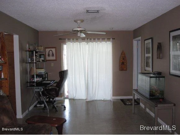 Photo of 625 N Robin Way