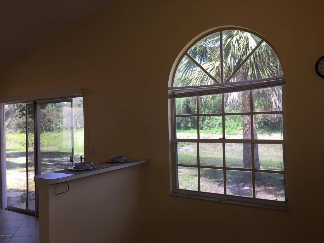 Photo of 1091 Goldenrod Circle NE