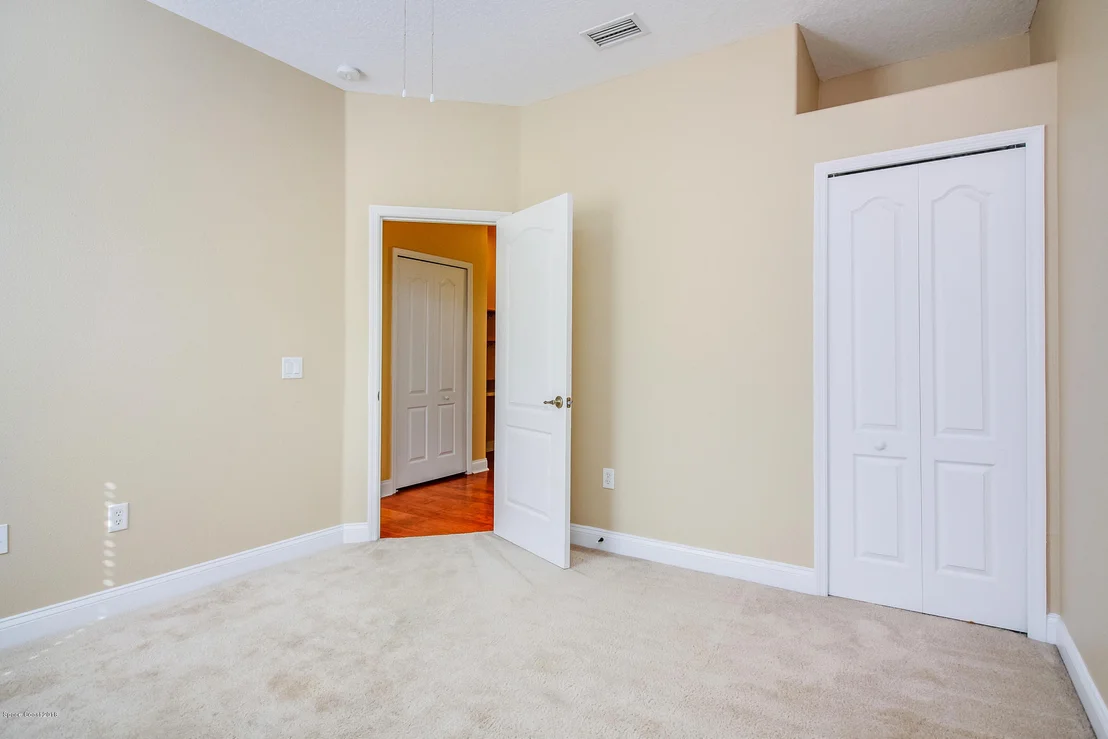 Photo of 1472 Hemingway Boulevard
