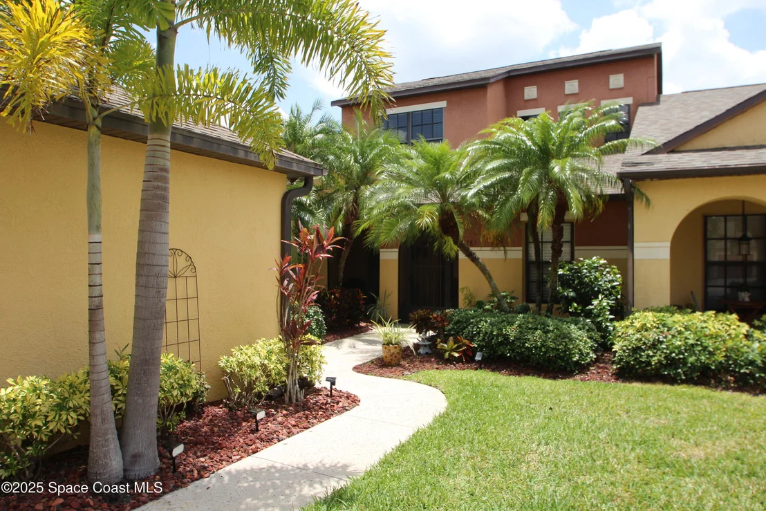 Photo of Unit 103 at 785 Luminary Circle