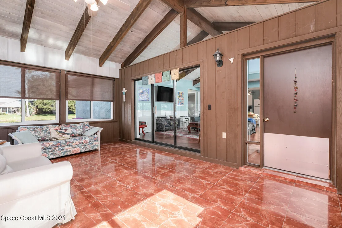 Photo of 310 Bayhead Drive