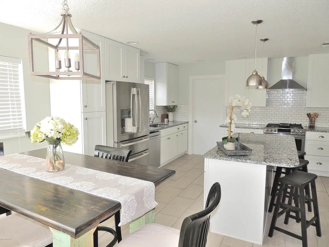 Photo of 991 Nagle Drive